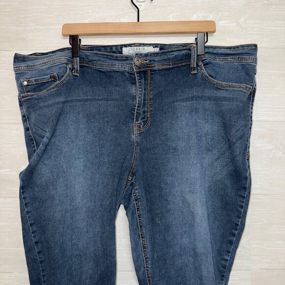 Torrid Women's Plus Size 24 Dark Wash Denim Mid Rise Luxe Slim Bootcut Jeans - Picture 4 of 8